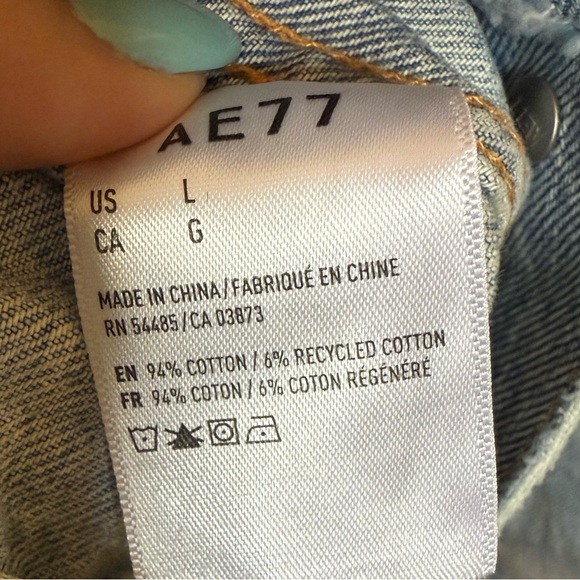 AE77 Premium Women’s Vintage Distressed Denim Jacket NWT Size Large $198 - Picture 9 of 10